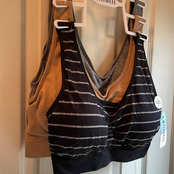 NWT SET OF THREE FITWELL WIRELESS COMFORT BRAS 2X - Picture 5 of 8